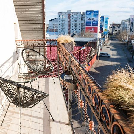 Hoshen Hotel Umanʼ Esterno foto