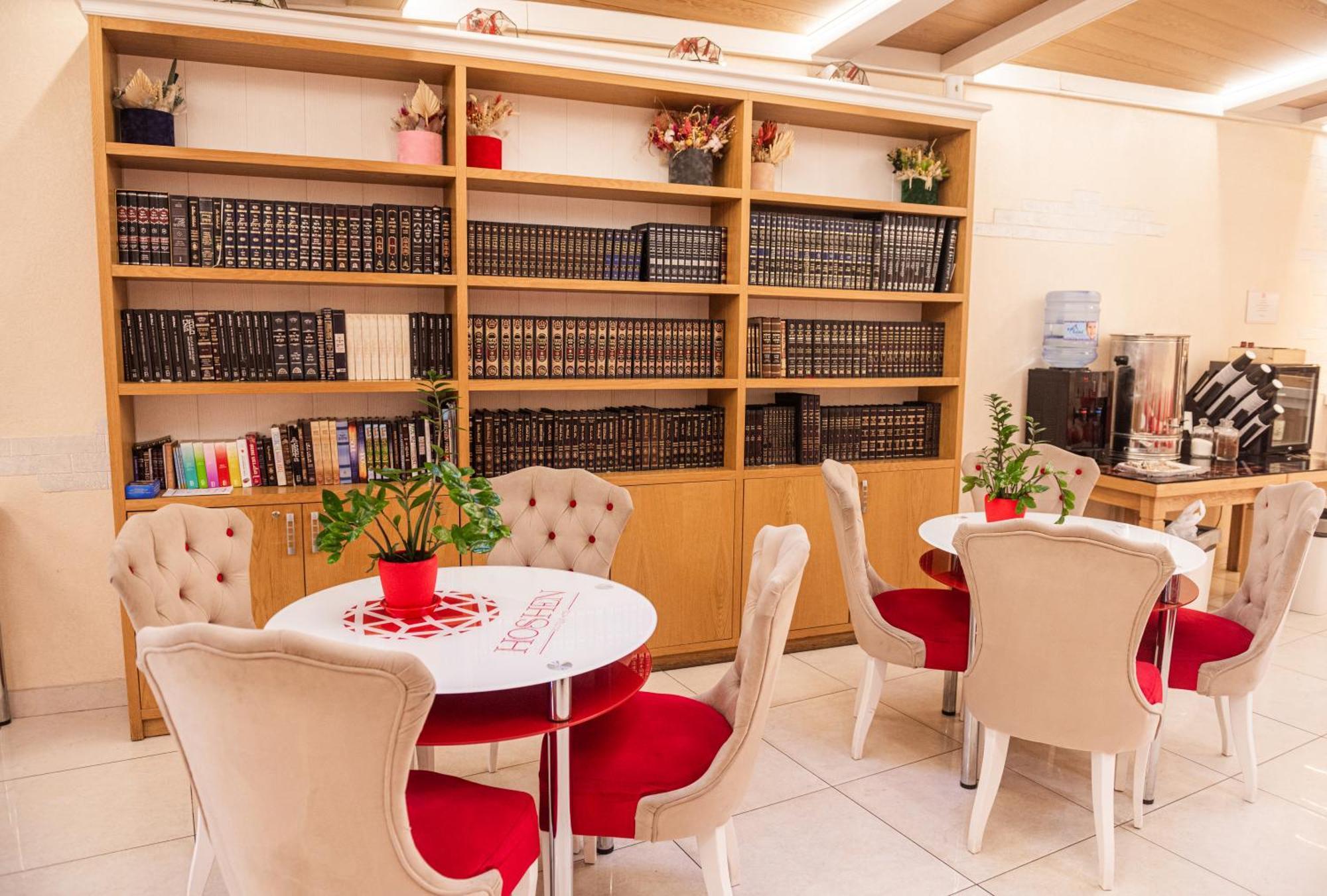 Hoshen Hotel Umanʼ Esterno foto
