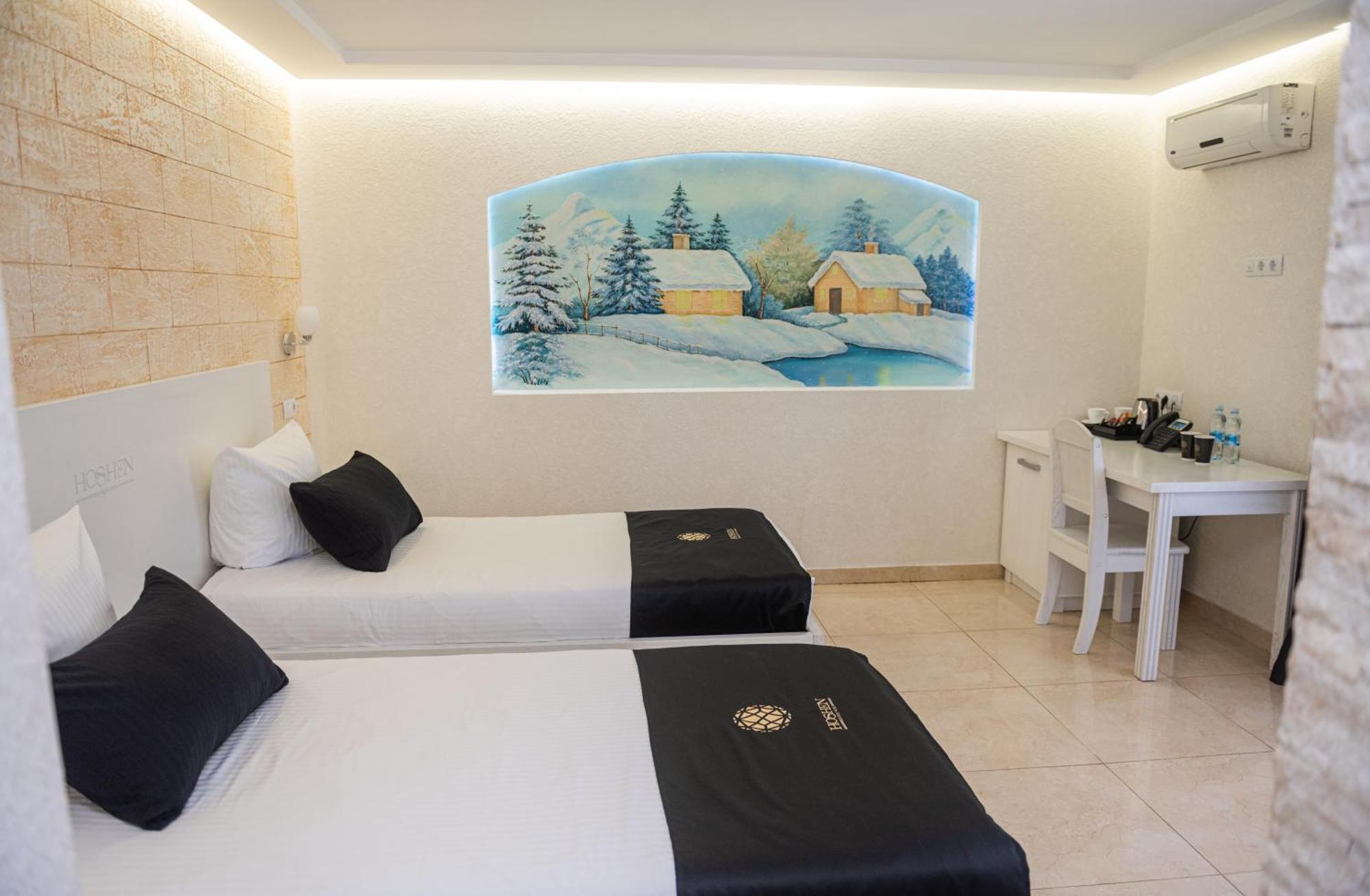 Hoshen Hotel Umanʼ Esterno foto