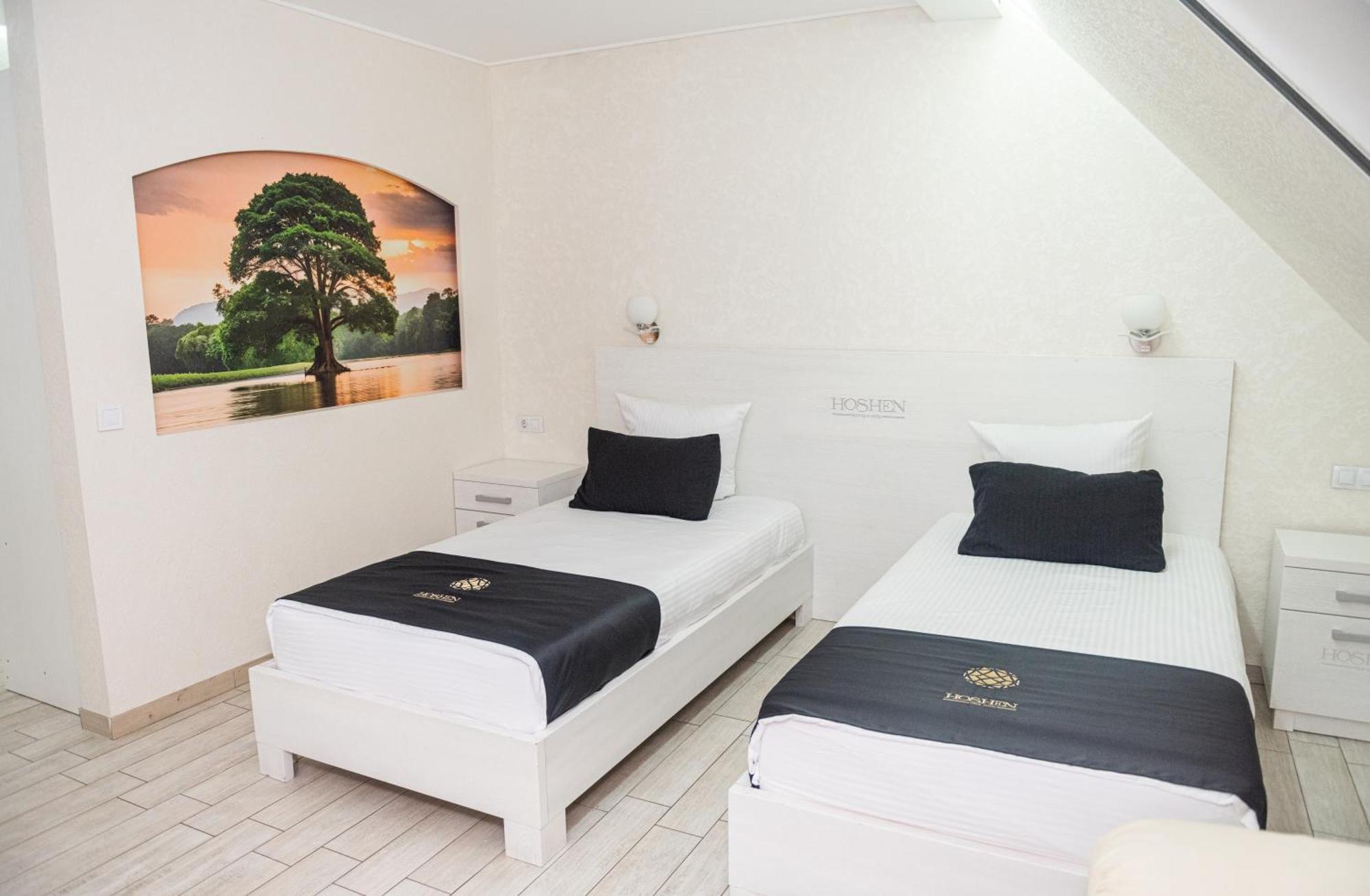Hoshen Hotel Umanʼ Esterno foto